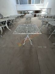 Kare masa altmışaltı cm altmış yedi cm