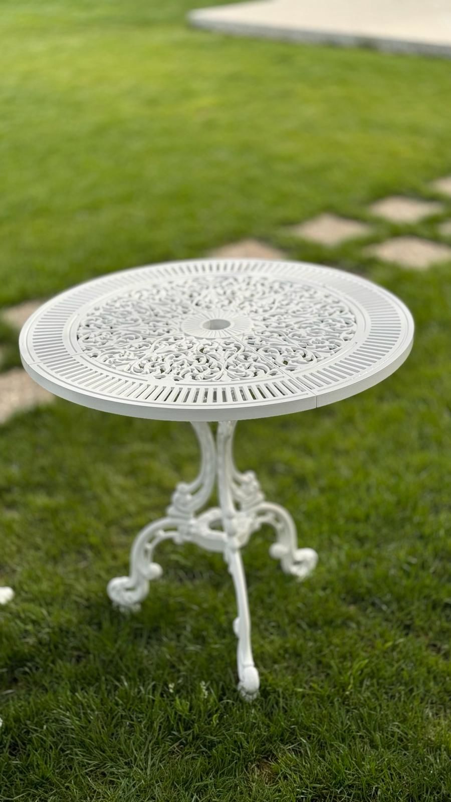 Yuvarlak osmanlı masa yetmişdörtlük