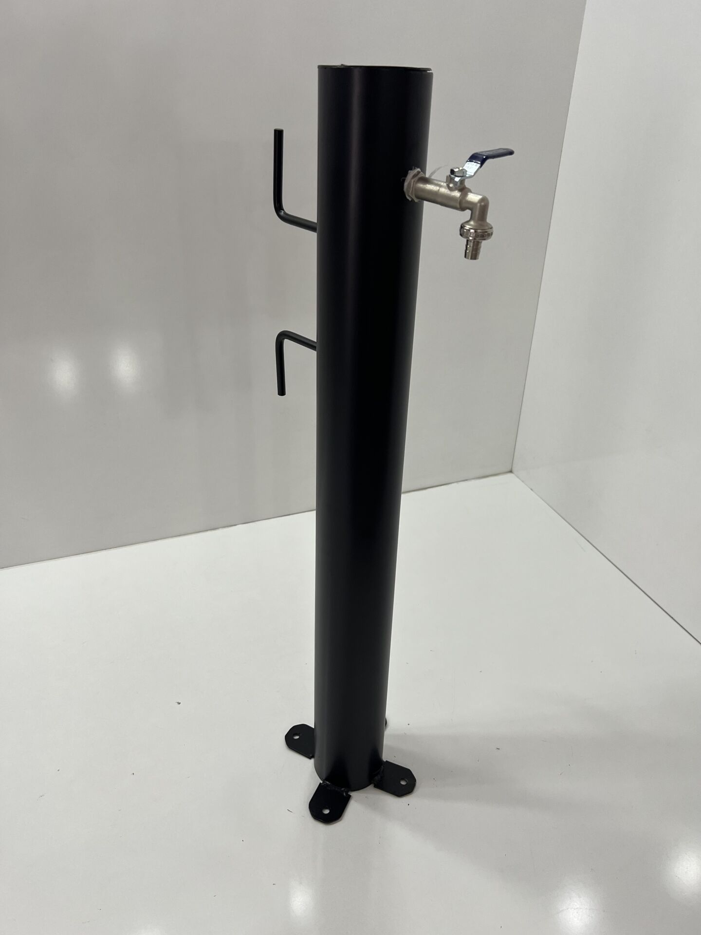Çeşme metal yuvarlak model