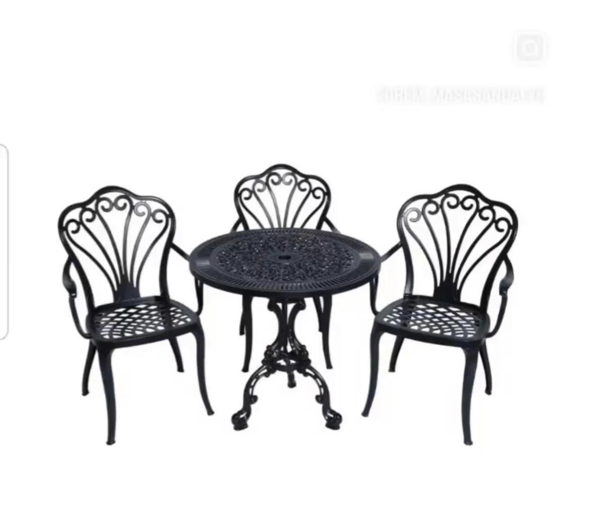 Tavuslu kollu sandalye Osmanlı masa 74 cm çap