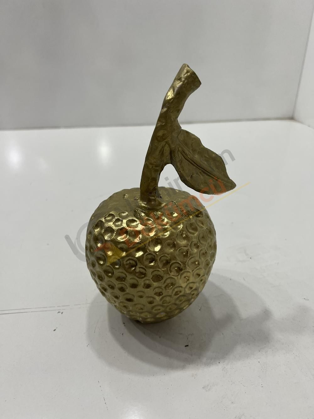 Döküm elma saplı elma