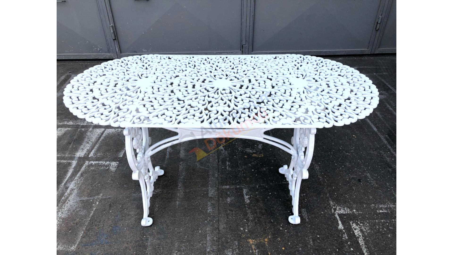 Oval Kuğu masa küçük 118 cm  58 cm