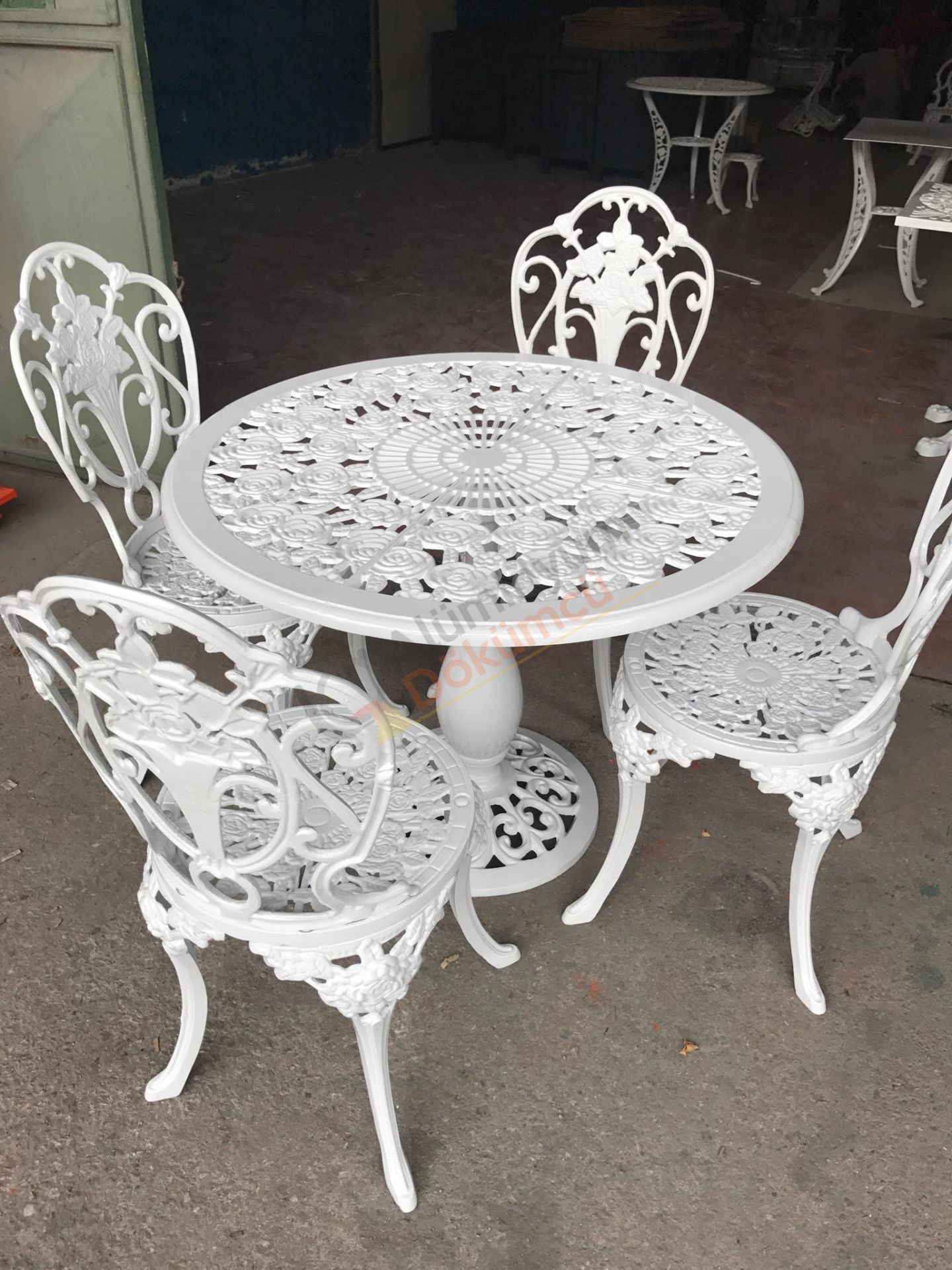Güllü sandalye 4 adet 90 cm güllü masa beyaz damla ayak