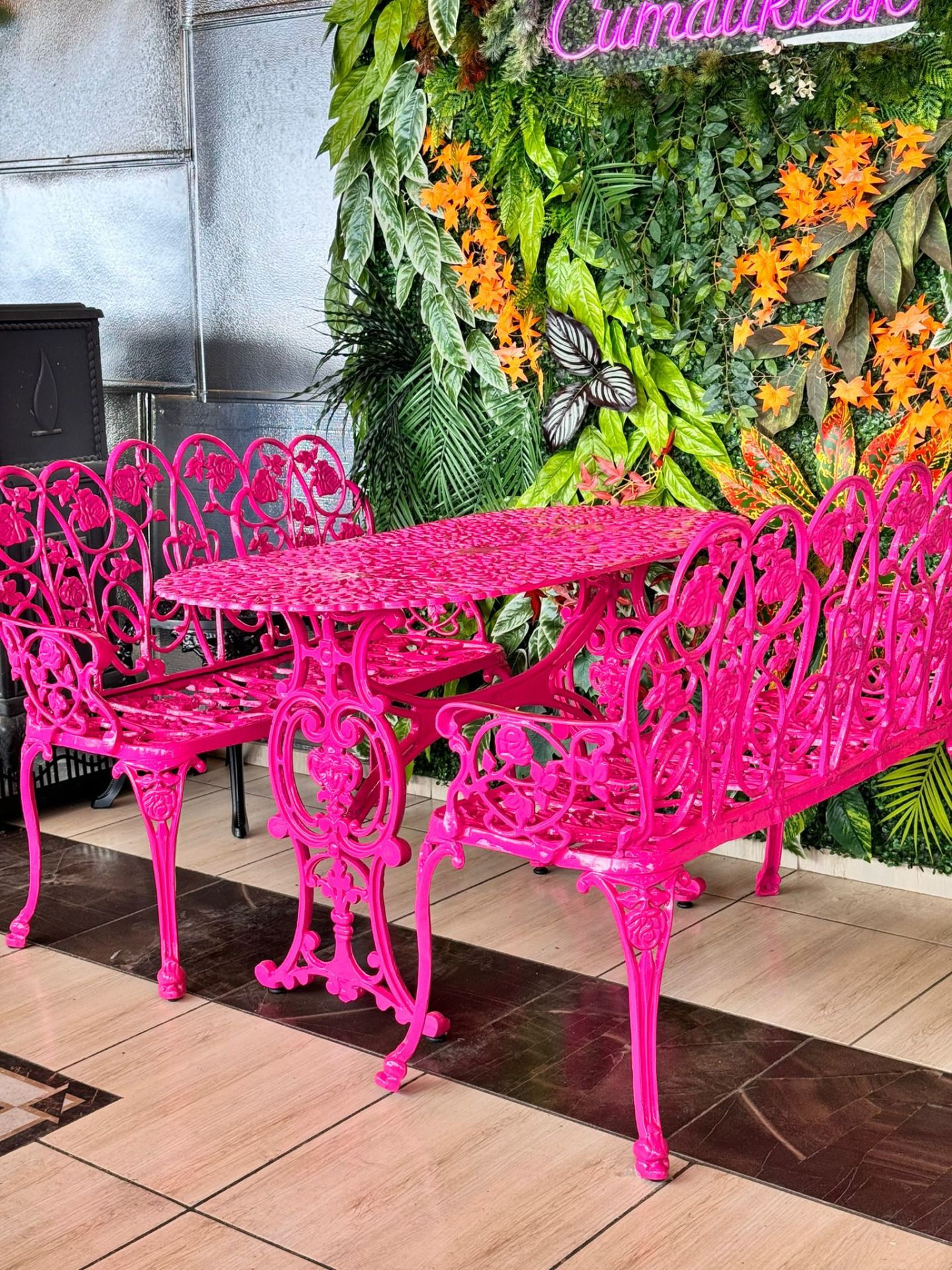 Oval masa güllü bank takımı