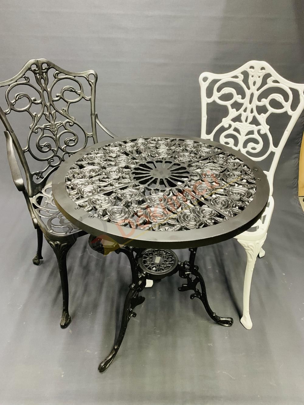 Döküm masa sandalye güllü 60 cm çap