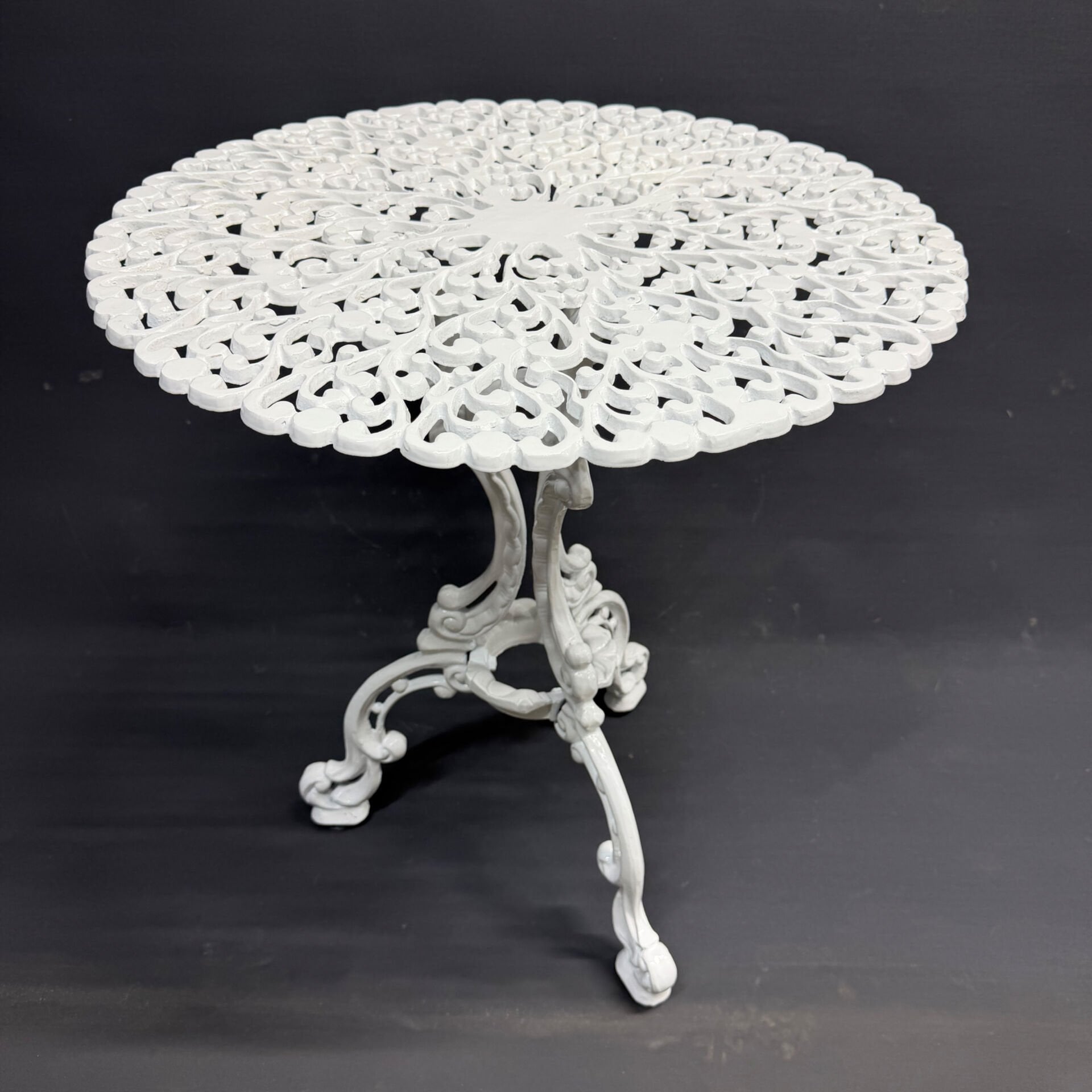 Kuğu masa 75 çap Osmanlı ayak