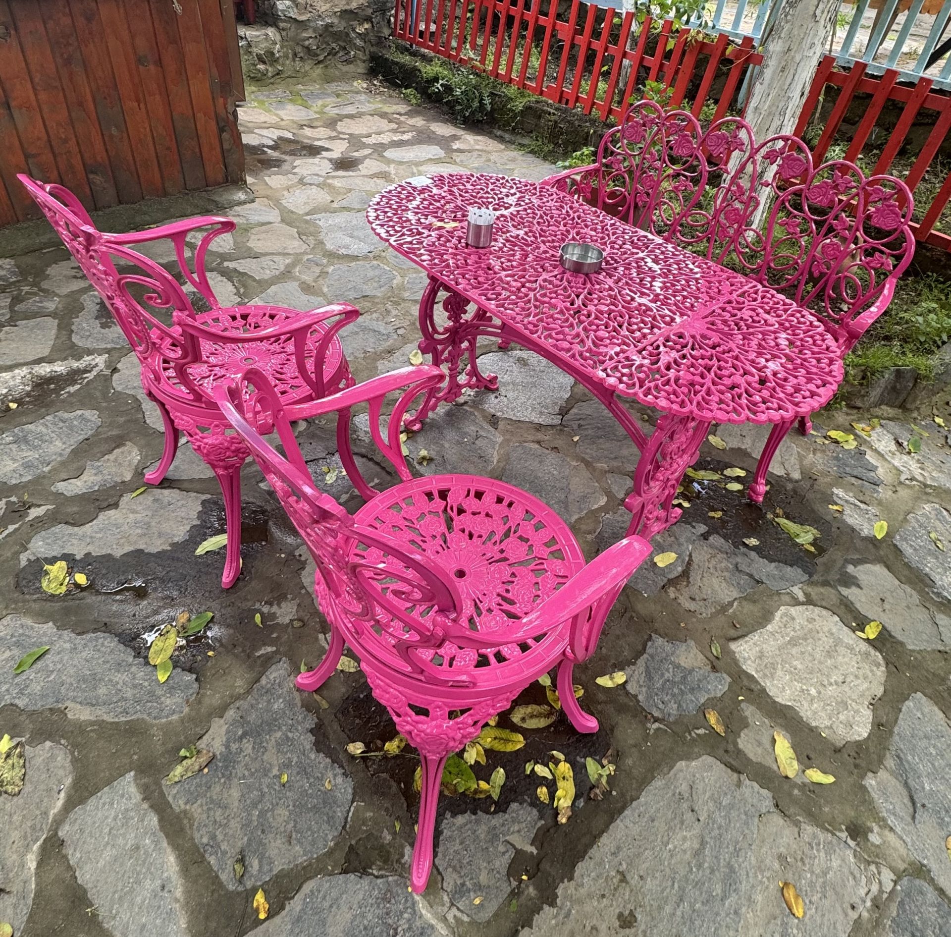 Ferforje bahçe takımı döküm pembe renk