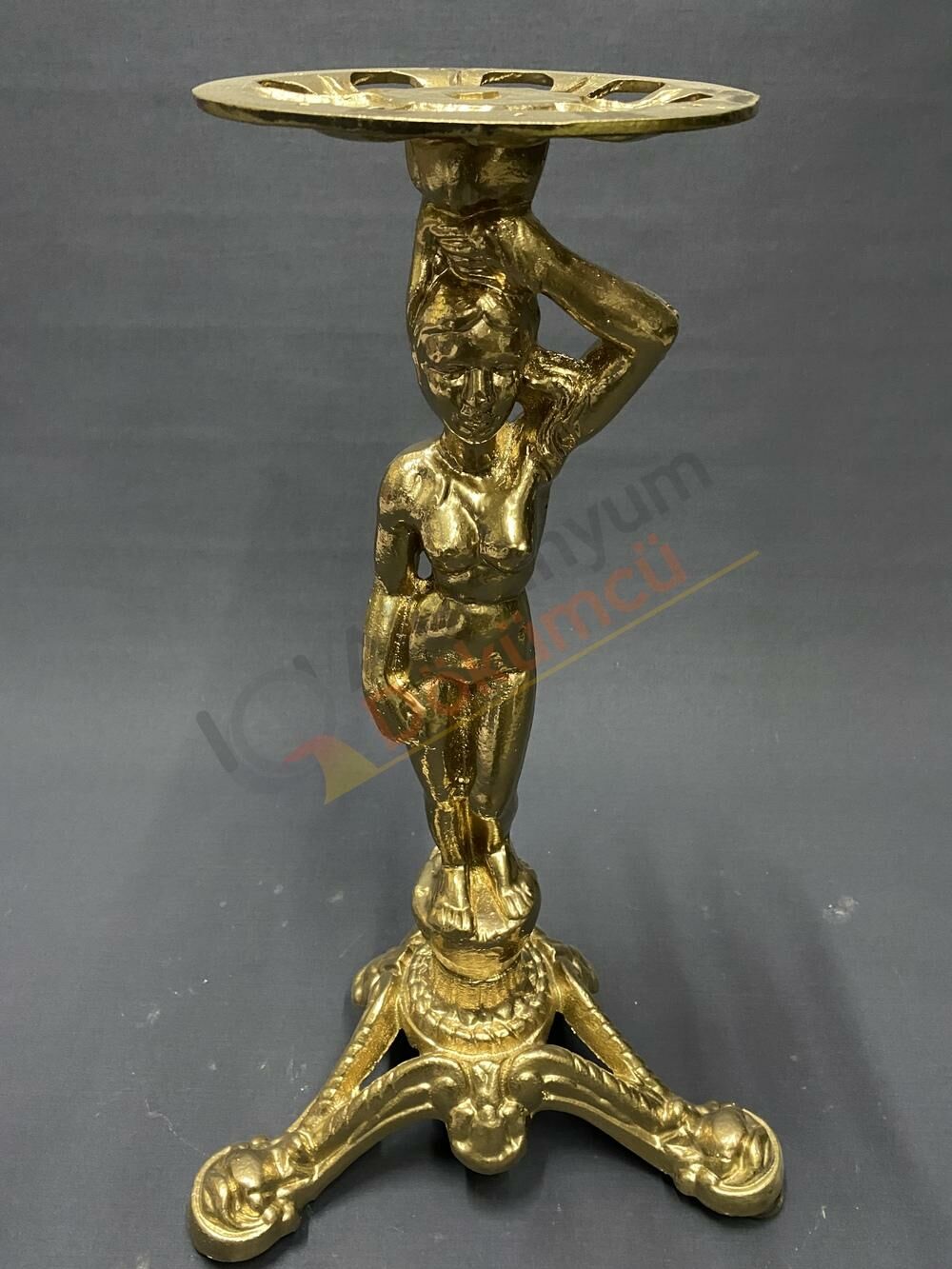 Kız masa ayak tombik