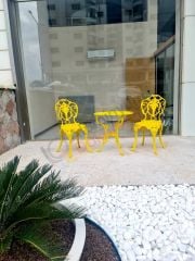 Sarı döküm sandalye masa takım