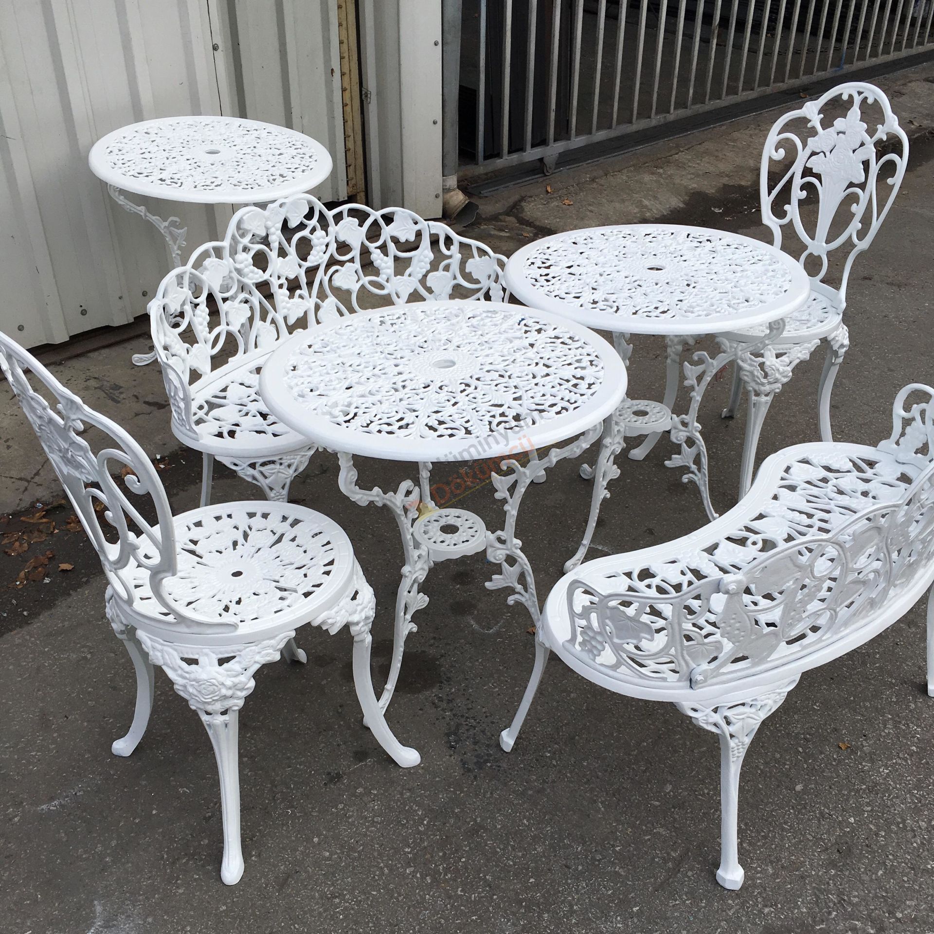 Güllü sandalye Osmanlı masa ikili üzümlü bank