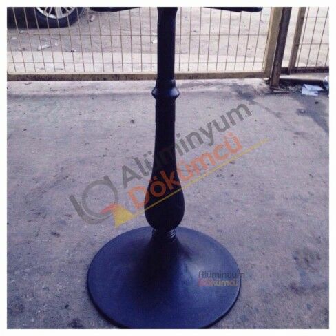 ALTI YUVARLAK ORTASI DÖKÜM AYAK