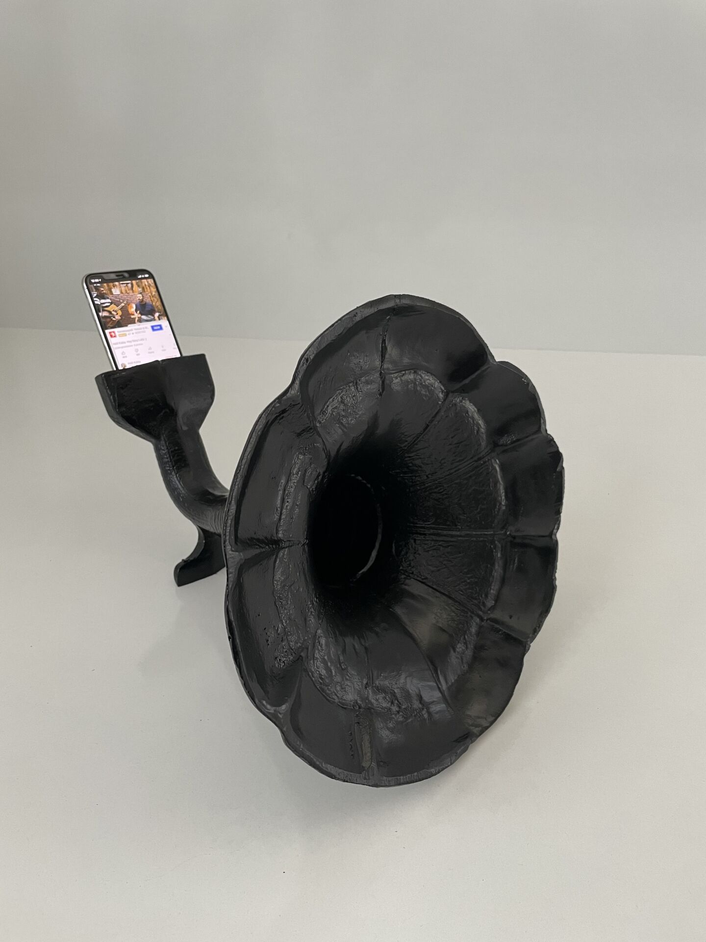 Megafon-döküm ses sistemi