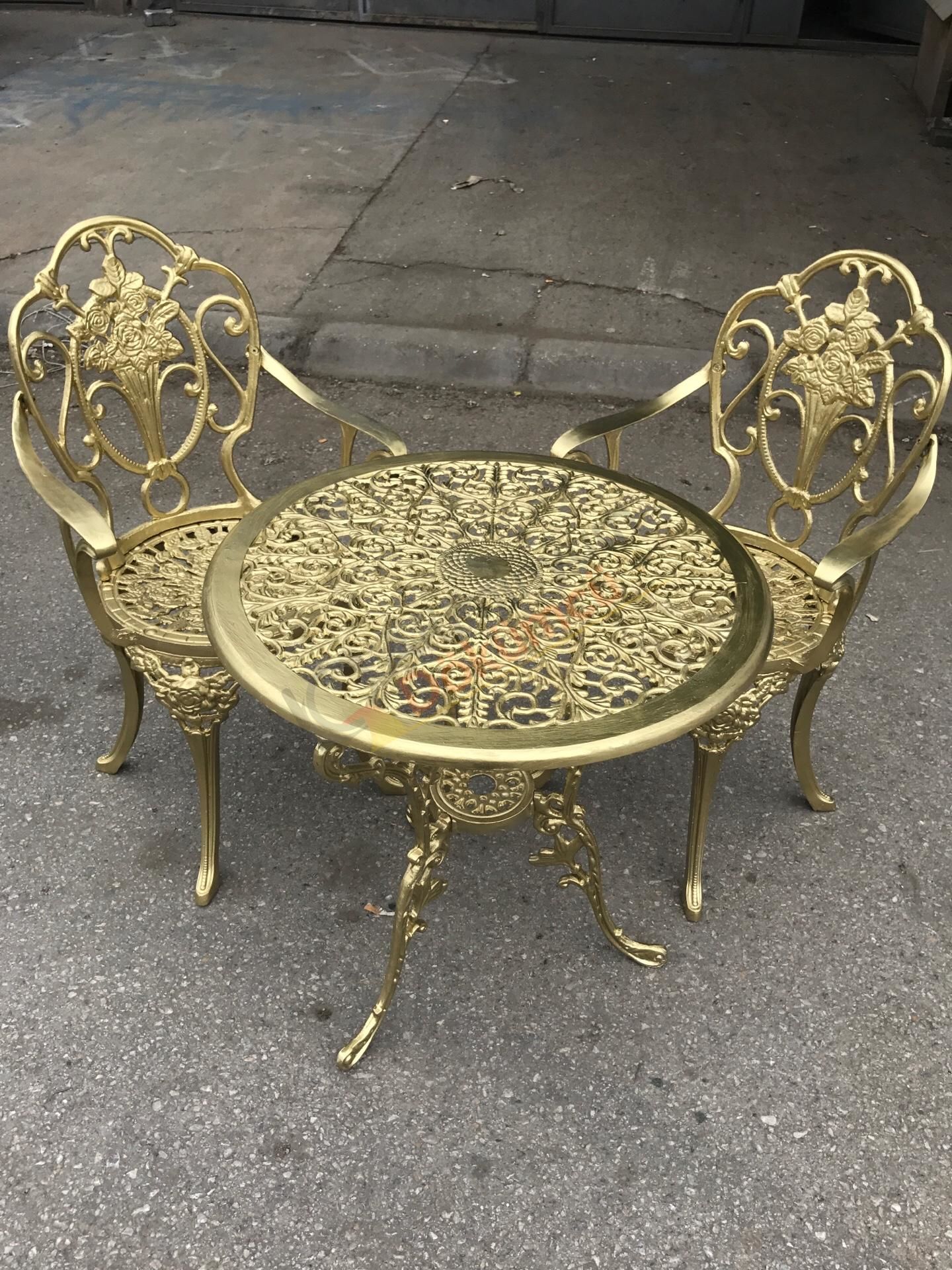 Döküm güllü kollu sandalye Osmanlı masa 65 çap altın renk