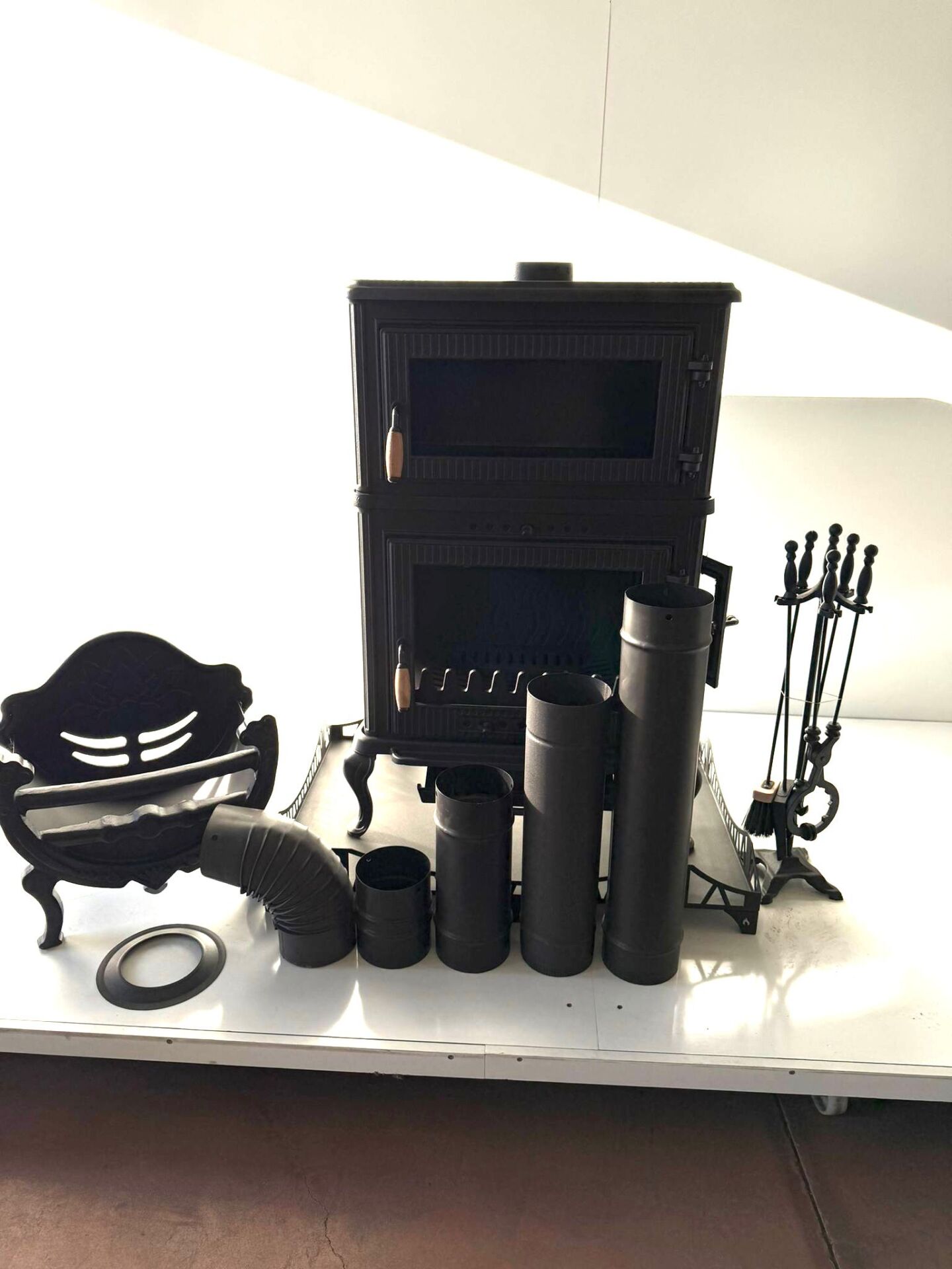 Dik kuzine oval alt tepsi odunluk ve maşa takım