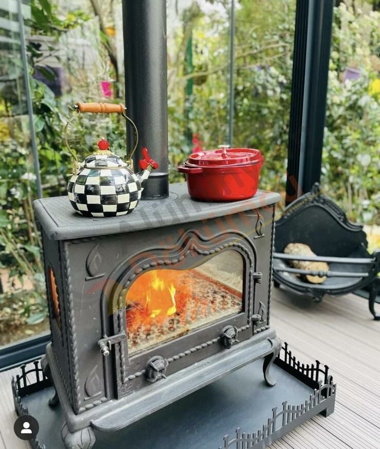 Şömine soba -yan camlı-altlıklı-odunluklu