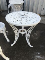 DÖKÜM GÜLLÜ MASA-60 ÇAP KALIN GÜLLÜ AYAK