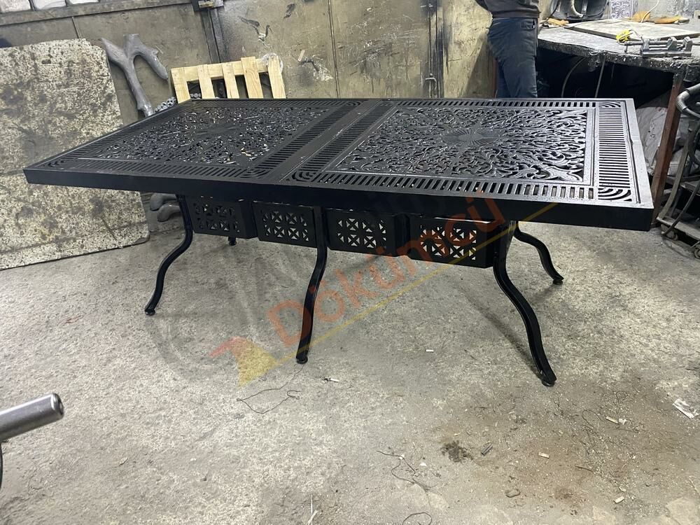 Yemek masası