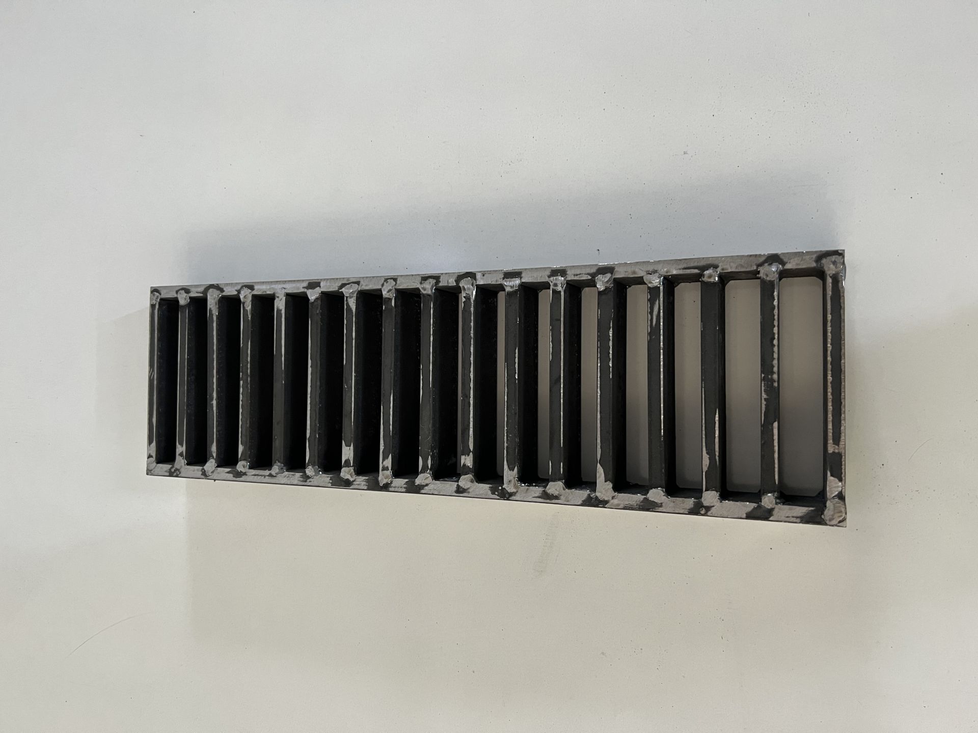 Metal ızgara (20x50x4 cm)
