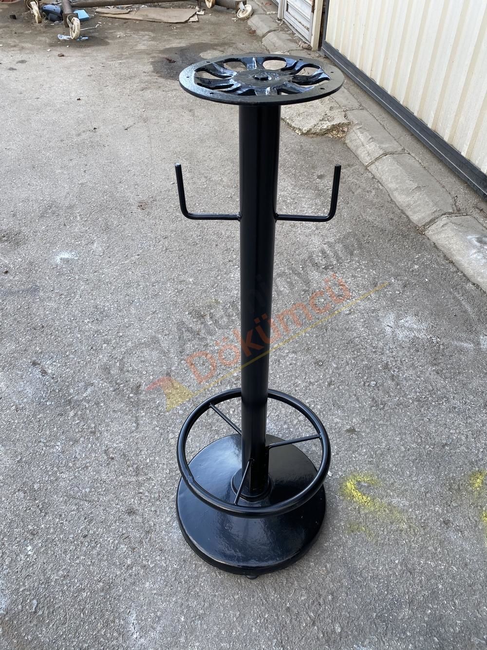 Bistro masa-koktey askılı masa ayak basmalı