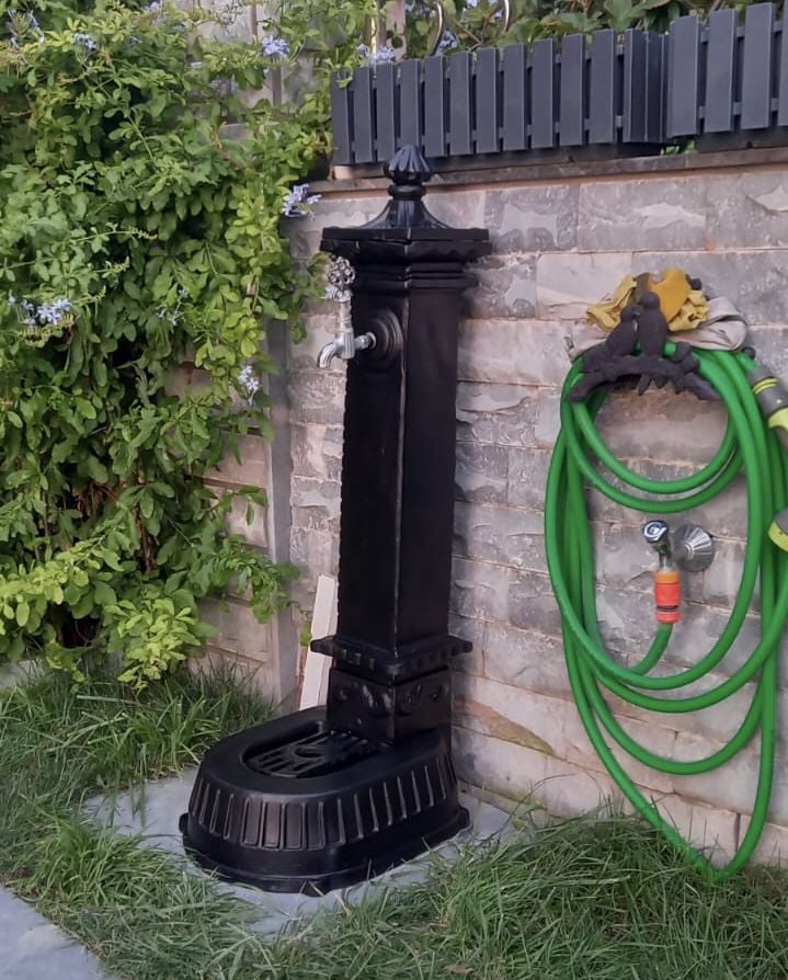 Döküm kare çeşme yerden lavabolu